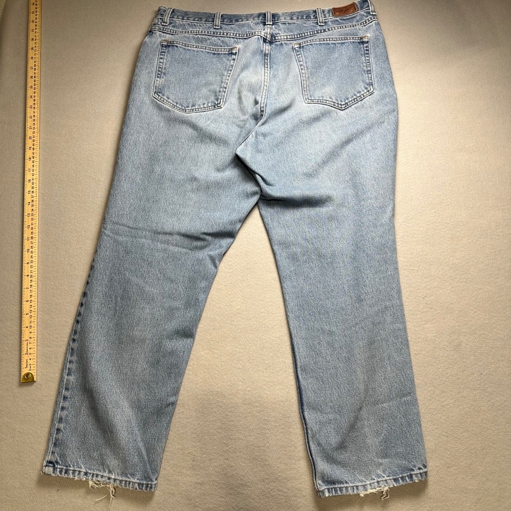 LL Bean Classic Fit Jeans Mens 40x30 Light Wash Blue Cotton Denim Straight Leg - Picture 3 of 12